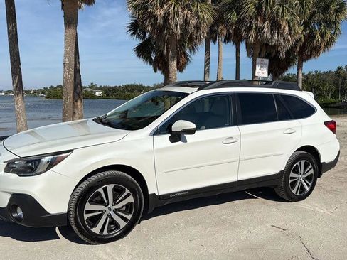 Used 2018 Subaru Outback 2.5i Limited image 4