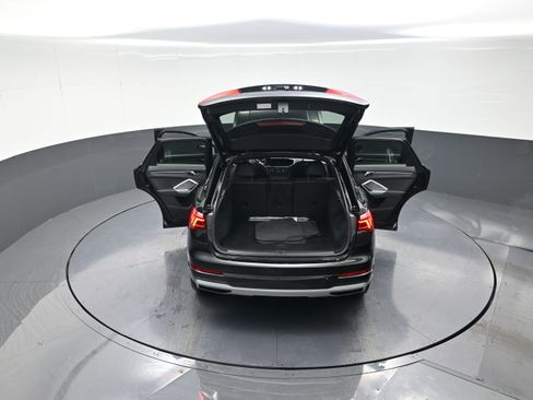 Used 2024 Audi Q3 2.0T Premium image 13