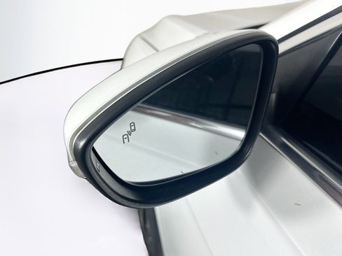 Used 2021 Volkswagen Passat 2.0T SE image 16