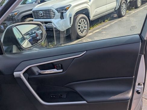 Certified 2024 Toyota RAV4 XLE AWD/4WD image 20