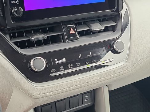 Certified 2024 Toyota Corolla Cross L FWD image 15