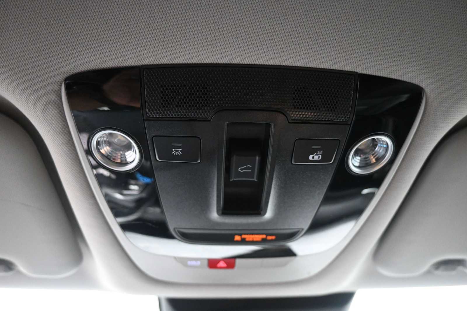 Used 2025 Kia Seltos SX w/ SX Sunroof Package AWD/4WD image 17