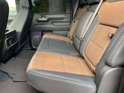 Used 2025 Chevrolet Silverado 2500 High Country w/ High Country Premium Package image 10