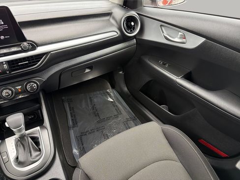 Used 2023 Kia Forte LXS w/ LXS Technology Package FWD image 15