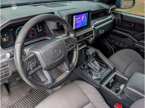 Used 2024 Toyota Tacoma SR5 AWD/4WD image 16