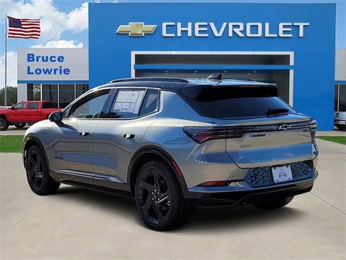 New 2026 Chevrolet Equinox EV RS image 3