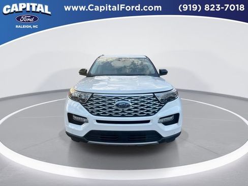 Used 2020 Ford Explorer Platinum w/ Premium Technology Package image 3