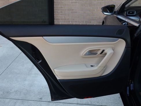 Used 2013 Volkswagen CC R-Line image 22