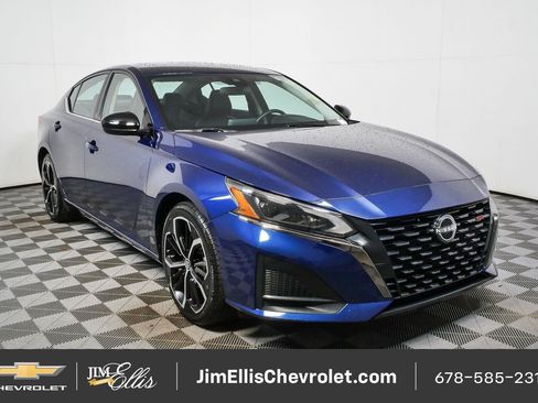 Used 2024 Nissan Altima 2.5 SR FWD image 1