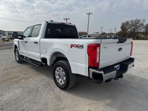 Used 2024 Ford F250 XLT w/ FX4 Off-Road Package image 4