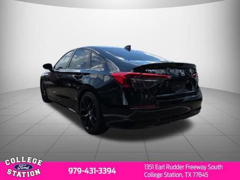 Used 2023 Honda Civic Sport image 4