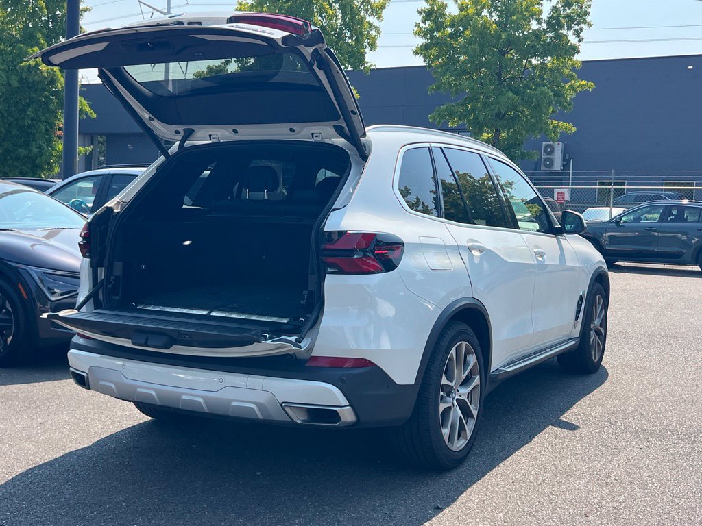 Used 2024 BMW X5 xDrive50e AWD/4WD image 9
