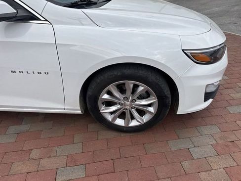Used 2022 Chevrolet Malibu LT image 17