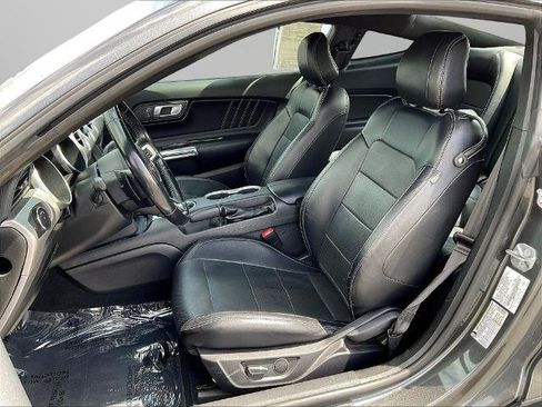 Certified 2019 Ford Mustang Premium RWD image 22