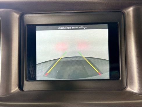 Used 2019 Dodge Charger SXT RWD image 13