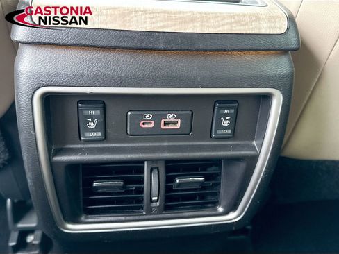 Used 2023 Nissan Murano SL image 32