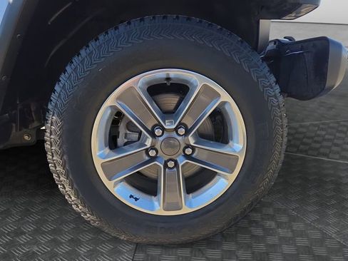 Used 2021 Jeep Wrangler Unlimited Sahara image 34