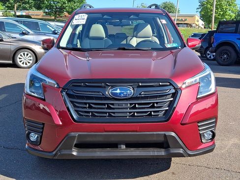 Used 2024 Subaru Forester Limited AWD/4WD image 2