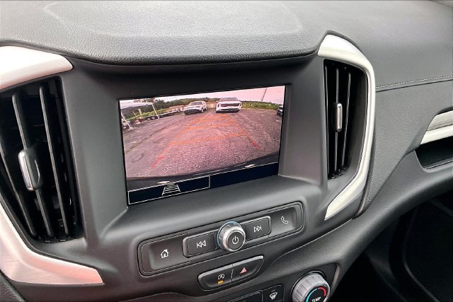 Used 2024 GMC Terrain SLE w/ Elevation Edition FWD image 19