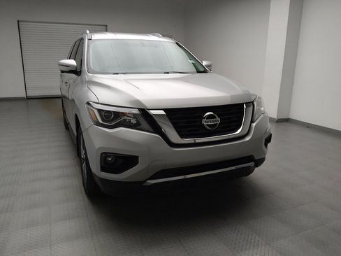 Used 2020 Nissan Pathfinder SL AWD/4WD image 14