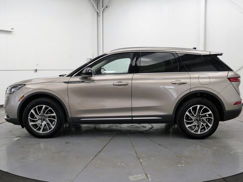 Used 2021 Lincoln Corsair AWD w/ Equipment Group 101A image 4