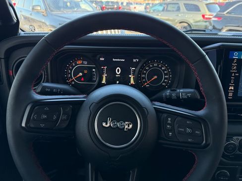 Used 2024 Jeep Wrangler Unlimited Rubicon w/ Technology Group image 23