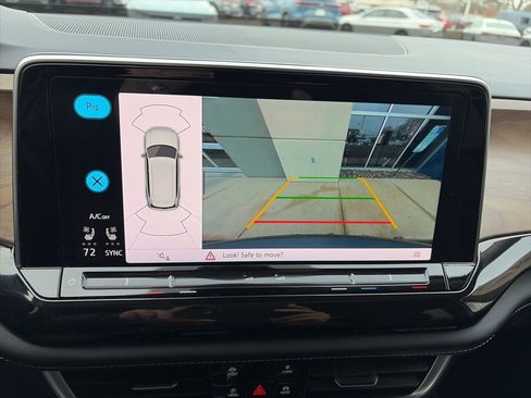 Certified 2025 Volkswagen Atlas SE w/ Panoramic Sunroof Package image 21