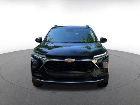 Used 2025 Chevrolet Trax LT image 4