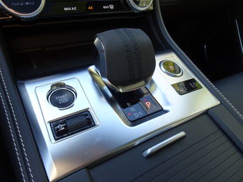 New 2025 Jaguar F-PACE R-Dynamic S image 23