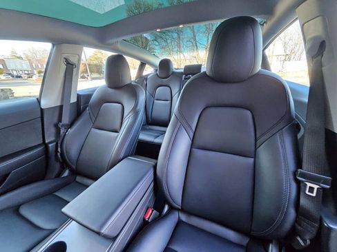 Used 2022 Tesla Model 3 Long Range image 37