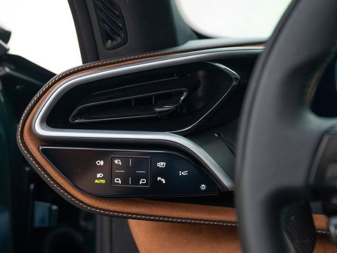 Certified 2025 Ferrari 296 GTS image 33