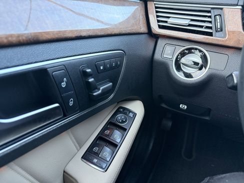 Used 2012 Mercedes-Benz E 350 4MATIC Sedan image 32