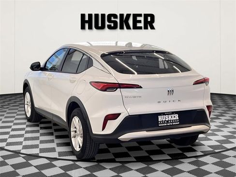 Used 2025 Buick Envista Preferred image 5