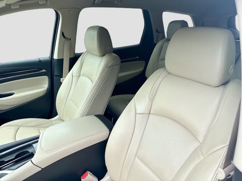 Used 2021 Buick Enclave Essence FWD image 21