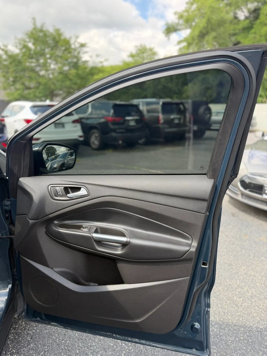 Used 2019 Ford Escape SEL AWD/4WD image 11