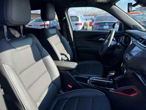 Used 2023 Chevrolet TrailBlazer RS image 30