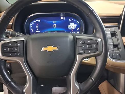 Used 2023 Chevrolet Suburban Premier AWD/4WD image 13