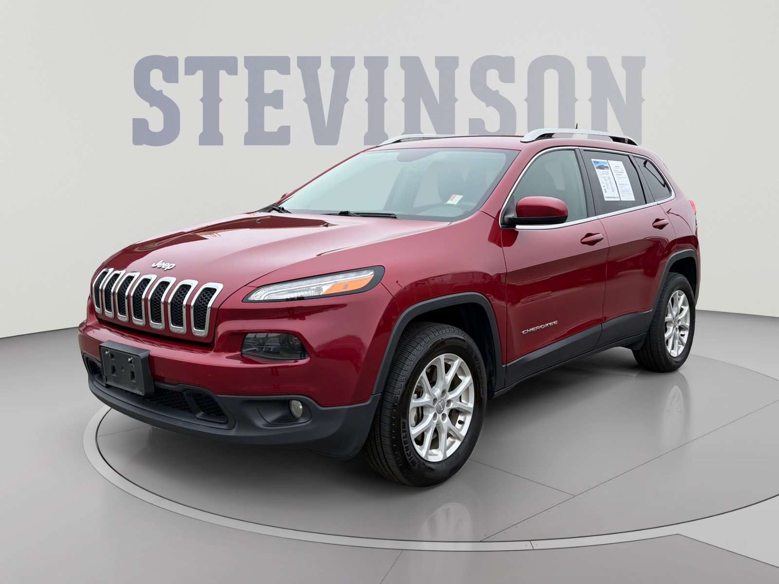 Used 2017 Jeep Cherokee Latitude w/ Cold Weather Group AWD/4WD image 1