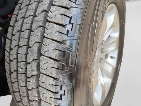 Used 2021 RAM 1500 Laramie AWD/4WD image 19