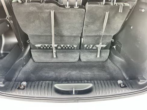 Used 2023 Chrysler Pacifica Touring-L w/ S Appearance Package FWD image 20