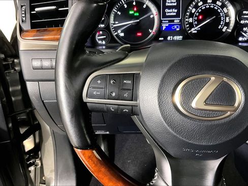 Used 2021 Lexus LX 570 4WD w/ 3rd Row & Luxury Pkg image 22