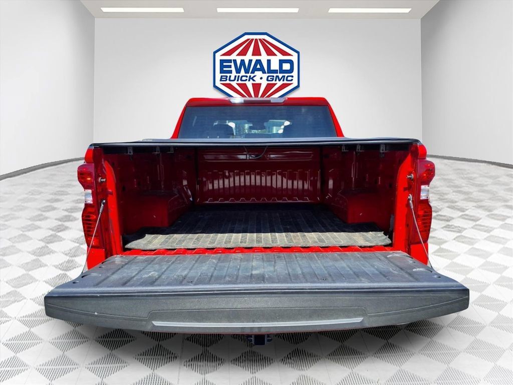Used 2024 Chevrolet Silverado 1500 LT w/ LPO, Dark Essentials Package AWD/4WD image 8