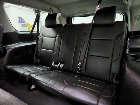 Used 2019 Chevrolet Suburban LT RWD image 26