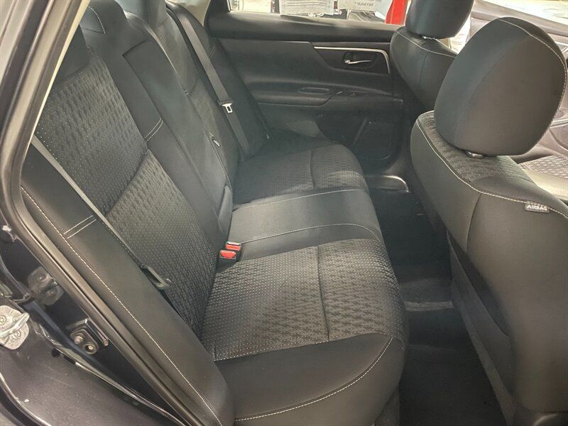 Used 2016 Nissan Altima 2.5 SV FWD image 19