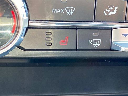 Certified 2022 Ford F150 XLT w/ Equipment Group 302A High image 57