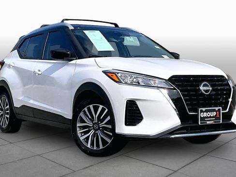 Certified 2024 Nissan Kicks SV w/ Interior Electronics Package FWD image 3
