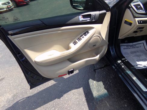 Used 2015 Kia Cadenza Premium w/ Luxury Package image 15