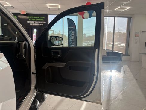 Used 2018 Chevrolet Silverado 1500 LT w/ All Star Edition AWD/4WD image 33