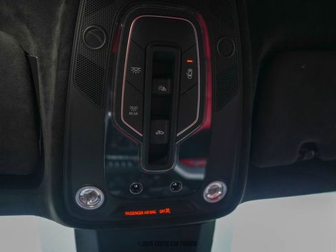 Used 2019 Lamborghini Urus image 29