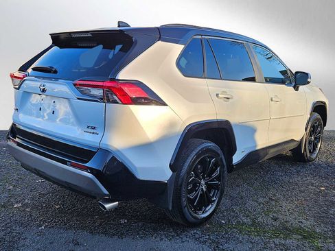 Used 2023 Toyota RAV4 XSE image 3